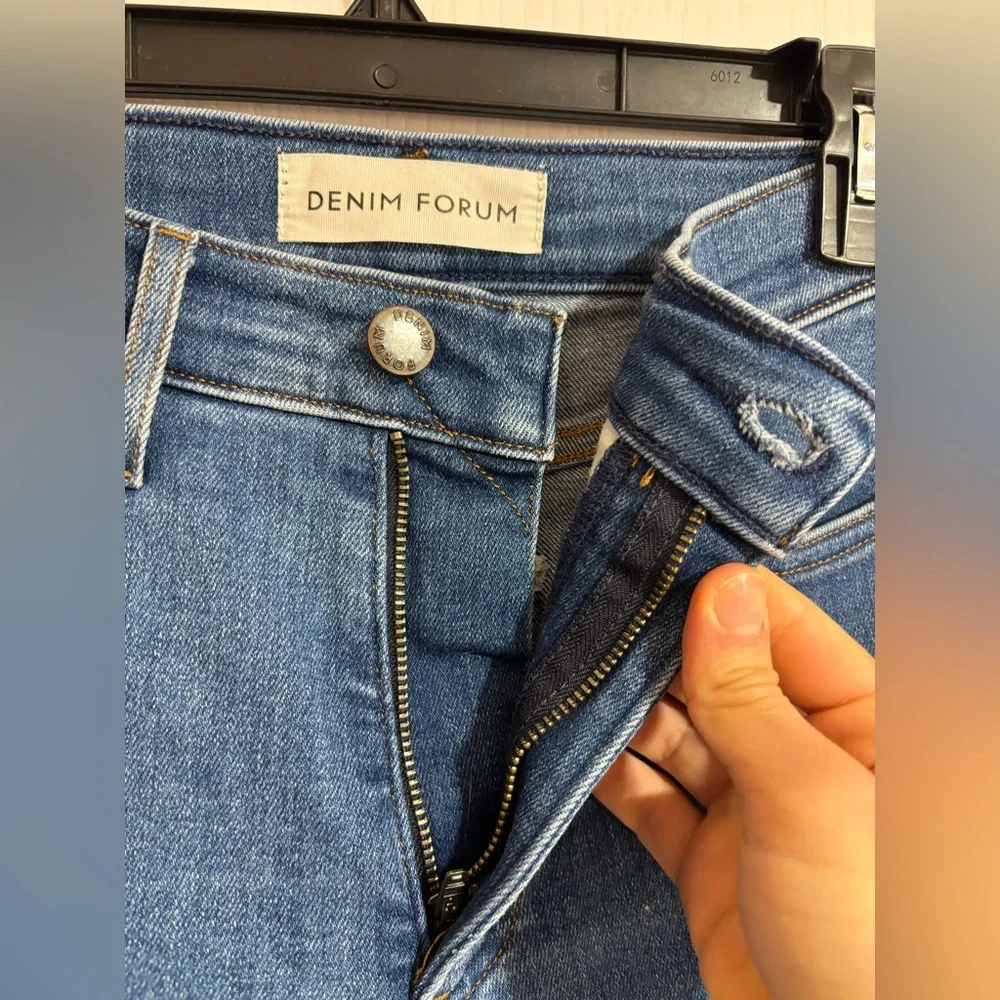 Aritzia Denim Forum Jane Mid Rise Boot Cut Cotton Lyocell Blue Jeans Size 27 - Picture 8 of 13